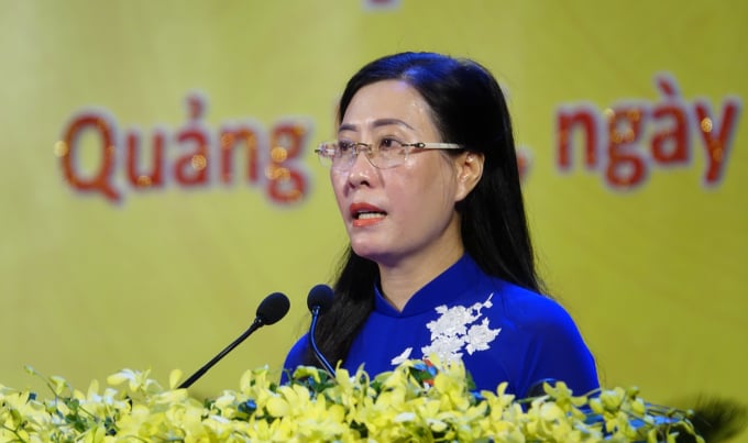 1724-1024-111459_213.jpg Bà Bùi Thị Quỳnh Vân, Bí thư Tỉnh ủy tỉnh Quảng Ngãi phát biểu khai mạc Đại hội. Ảnh: UBND tỉnh Quảng Ngãi.