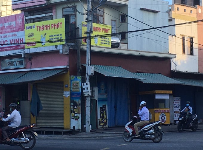 co-so-banh-mi-101754_295.jpg Cơ sở kinh doanh bánh mỳ Thành Phát đối diện mức phạt 90 triệu đồng. Ảnh: CTV.