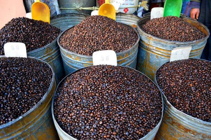 Coffee beans being sold at Marrakech, Morocco. This is an advantageous product of Vietnam in Morocco.