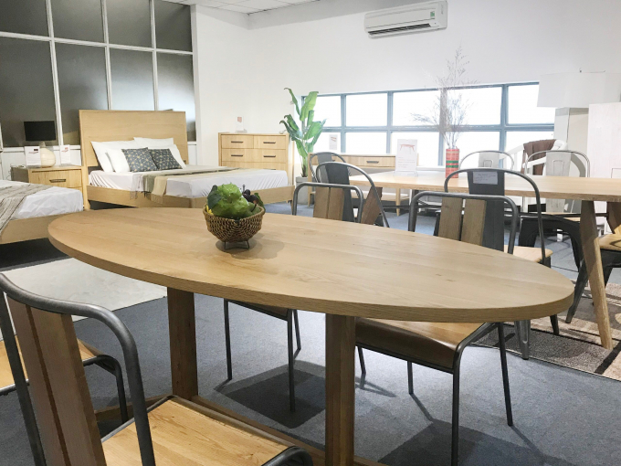 Wooden furniture is the main product for export to Canada.
