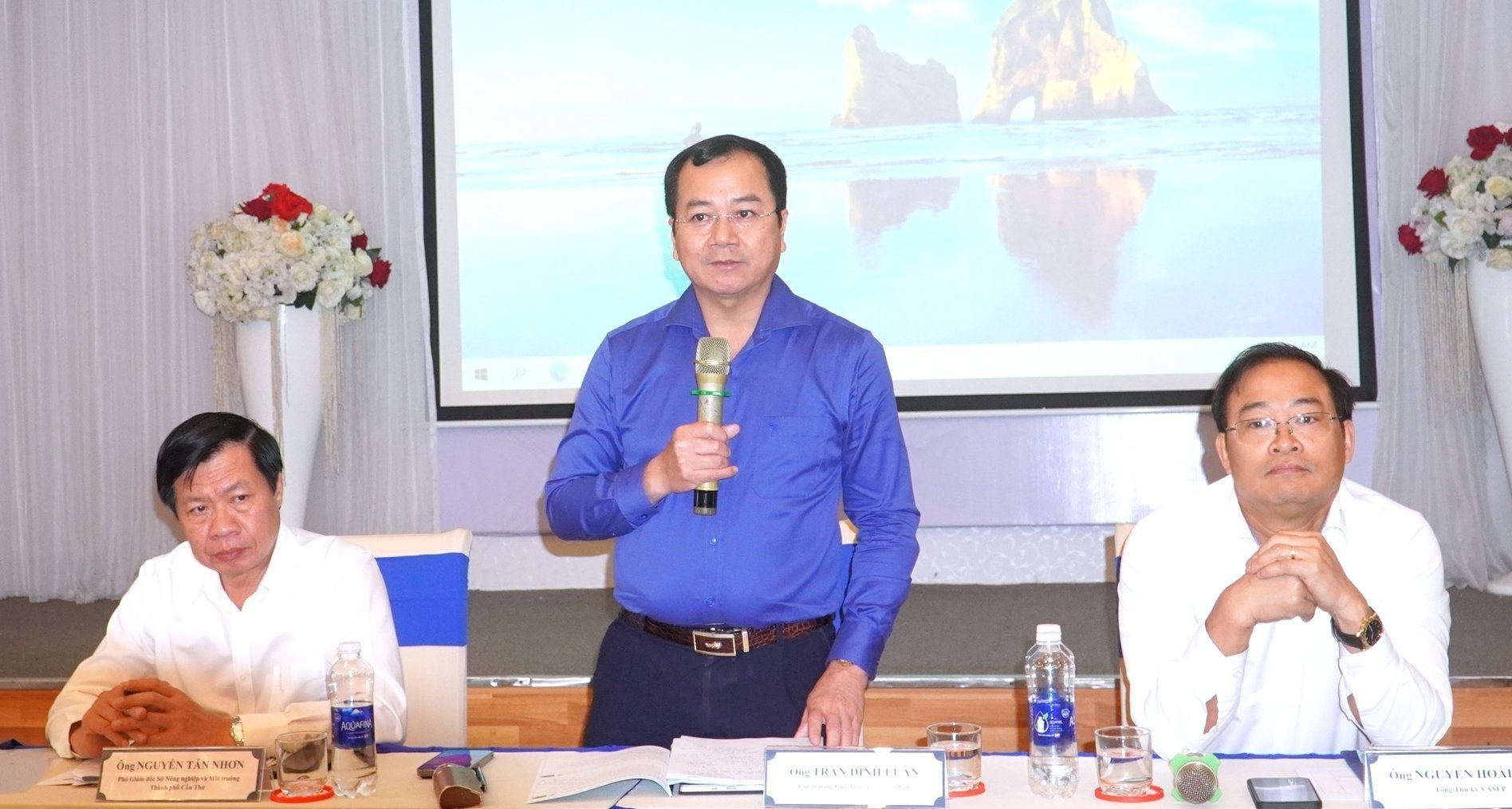 The Directorate of Fisheries, in cooperation with the Department of Agriculture and Environment of Can Tho City and VASEP, held a meeting to discuss solutions for organizing tilapia production and export in 2025. Photo: Kim Anh.