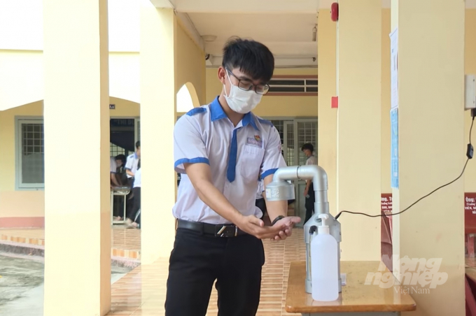 z3161754206329_200d31d2fc8b16c6df370cb931522f05-171131_708.jpg Tỉnh Cà Mau tăng cường công tác phòng, chống dịch Covid-19 trong trường học. Ảnh: Trọng Linh.