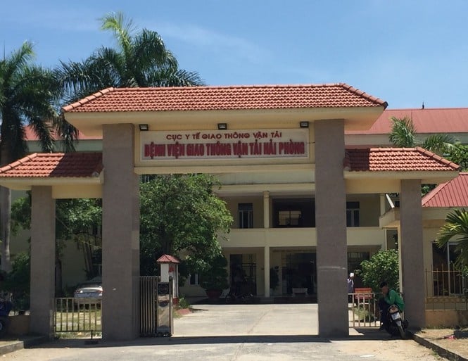 pl-2-194457_786.jpg Bệnh viện Giao thông vận tải Hải Phòng thừa nhận có việc chậm trễ lương, phụ cấp. Ảnh: Phương Linh.