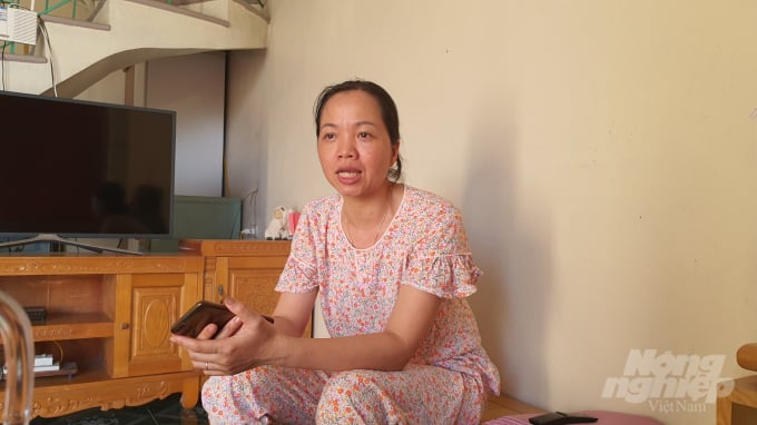 417238d52127dc798536-145601_822.jpg Chị Mai Vũ Tuyết Thanh phản ánh với NNVN về vụ việc. Ảnh: Đinh Mười.
