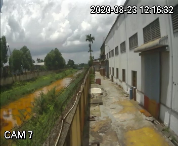 Kênh Cẩm Văn 2 đoạn sát Công ty Amecc. Ảnh cắt từ clip