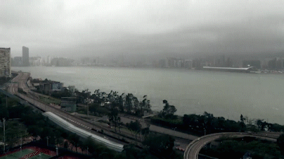 Bão Wipha có sức gió hơn 167 km/h, Hong Kong hủy hơn 280 chuyến bay