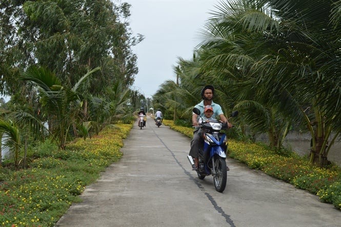 06-40-47_3duong_gio_thong_nong_thon_xnh_sch_dep_o_cc_x_ntn_th_uoc_huyen_tn_hiep