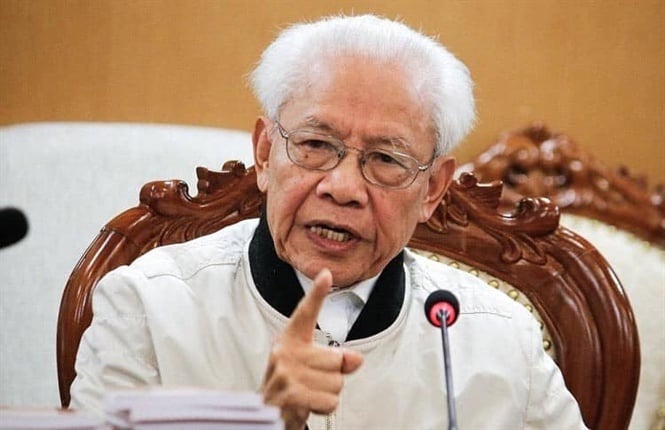 13-40-48_ho_ngoc_di