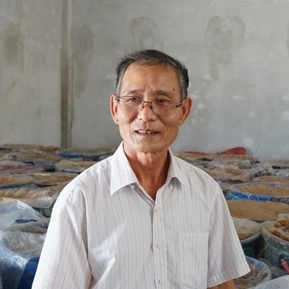 10-21-45_ong_nguyen_dinh_binh_ben_xuong_sn_xut_ruoc_kem