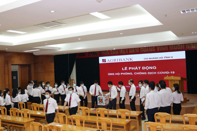 Với tổng số tiền quyên góp, hỗ trợ là 180 triệu đồng. Ảnh: Gia Hưng.