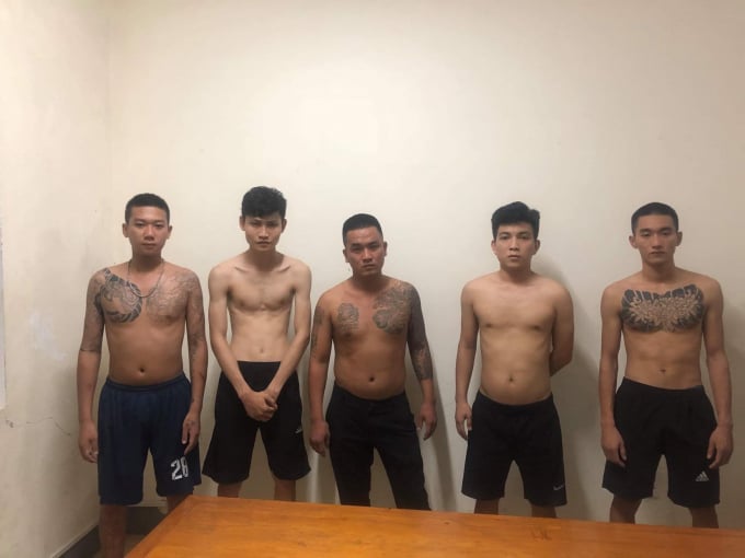 5 đối tượng trong vụ hỗn chiến bị khởi tố. Ảnh: Công an TX Kỳ Anh.