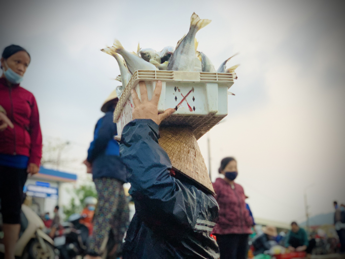 6-105752_673.jpg Năm 2021, Hà Tĩnh phấn đấu khai thác thủy sản ước đạt 36.300 tấn. Trong đó, khai thác biển đạt 32.300 tấn; khai thác nội địa đạt 4.000 tấn.