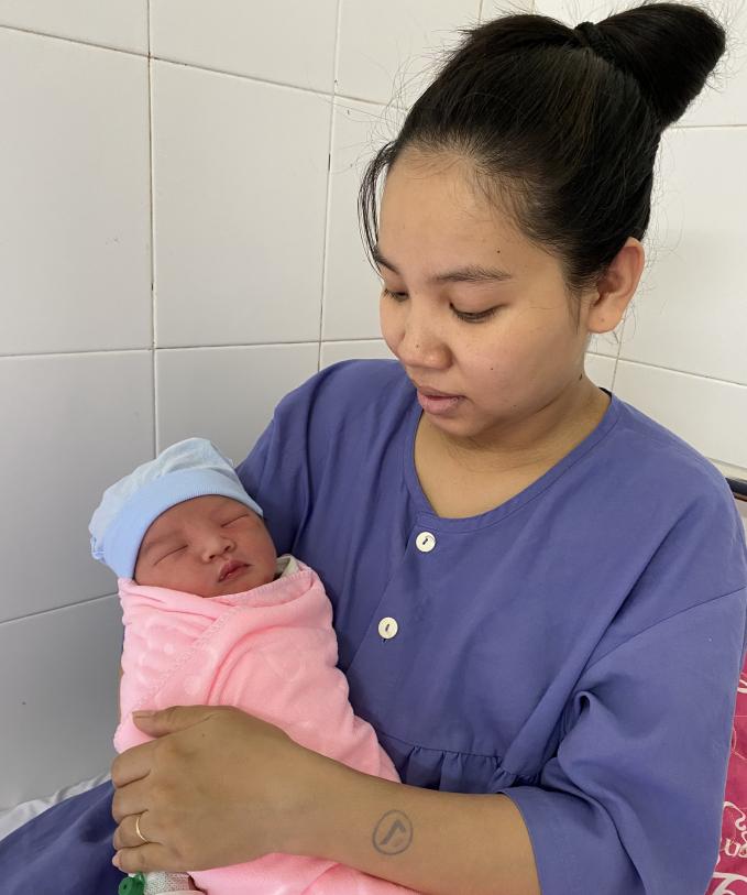 Hiện tại, sức khỏe của mẹ và bé đều ổn. Ảnh: Bệnh viện cung cấp.