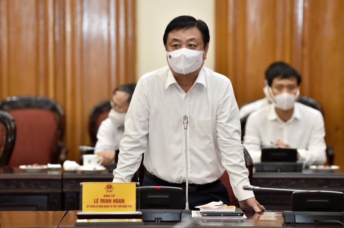 nong-dan-phai-la-trung-tam-nong-thon-la-nen-tang-nong-nghiep-la-dong-luc-212833_20210519_130.jpg Bộ trưởng Lê Minh Hoan: Chuyển từ tư duy 'sản xuất nông nghiệp' sang tư duy 'kinh tế nông nghiệp'; coi nông nghiệp là ngành kinh tế, mục tiêu cốt lõi là hiệu quả.