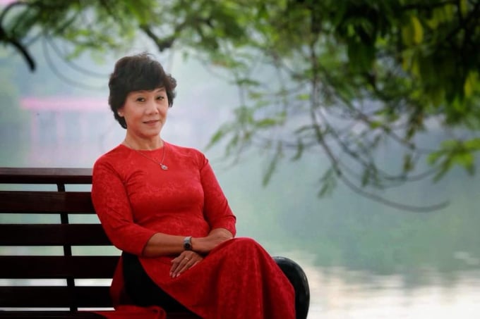 1-nguyen-thi-hau-170100_70.jpg Tiến sĩ Nguyễn Thị Hậu, con gái của Nghệ sĩ Ưu tú Nguyễn Ngọc Bạch.