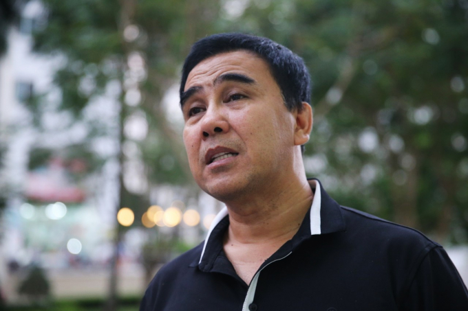 1-quyen-linh-095627_347.jpg Diễn viên Quyền Linh ở tuổi 52.
