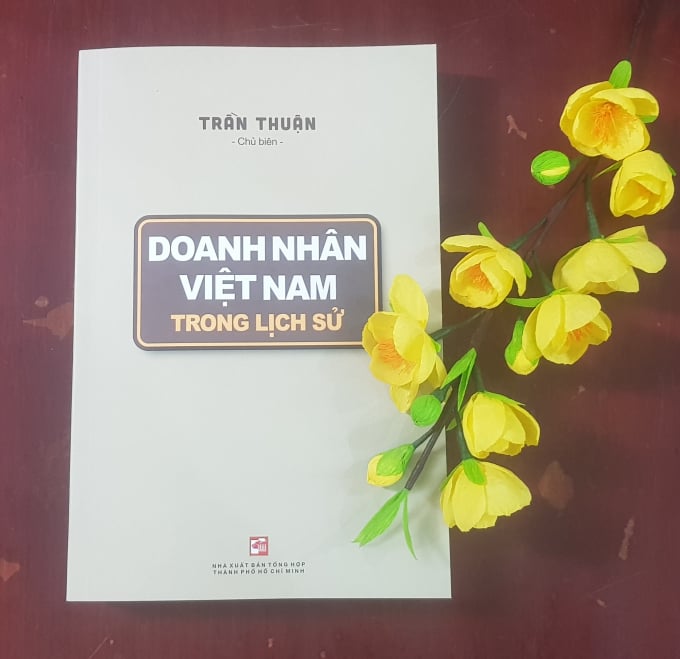 20211013_111844-152823_635.jpg Cuốn sách tôn vinh doanh nhân Việt Nam nhân ngày 13/10.