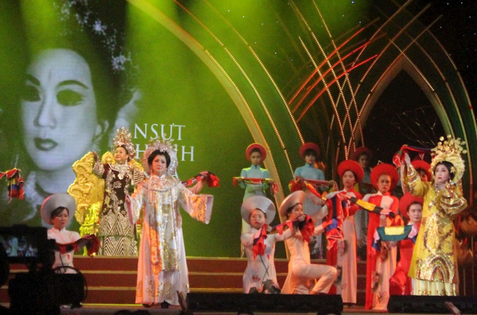 02-02-2019-dau-an-100-nam-san-khau-cai-luong-8f9035c8-details-170209_947.jpg Cải lương là loại hình nghệ thuật đặc trưng của văn hóa Nam bộ.