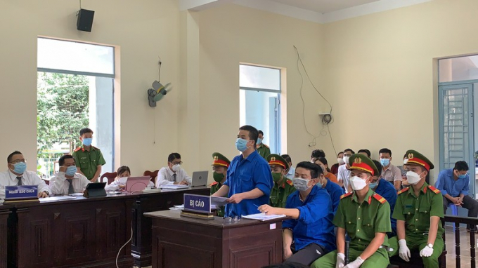 1-truong-chau-huu-danh-213719_705.jpg Bị cáo Trương Châu Hữu Danh nói lời sau cùng vào chiều 27/10.