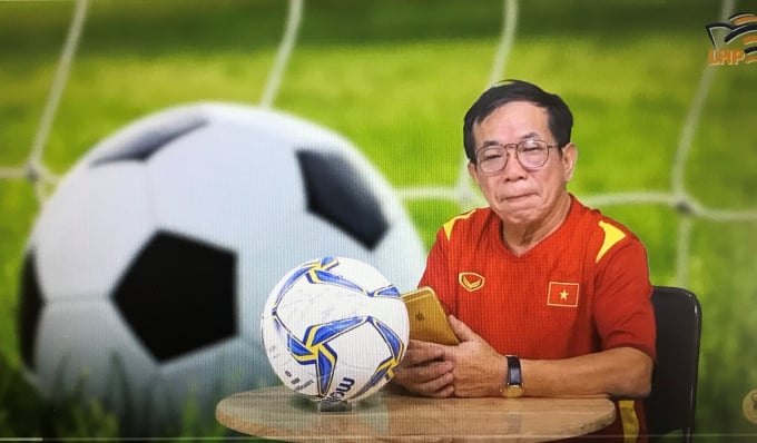 1-kenh-220224_987.jpg Nhà giáo - danh thủ Đặng Gia Mẫn làm kênh Youtube 'Tiếng vọng'.