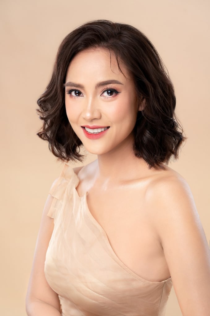 1-nhu-phuc-112143_185.jpg Diễn viên Như Phúc vào nghề với giải nhất 'Triển vọng điện ảnh TP.HCM 1996'.