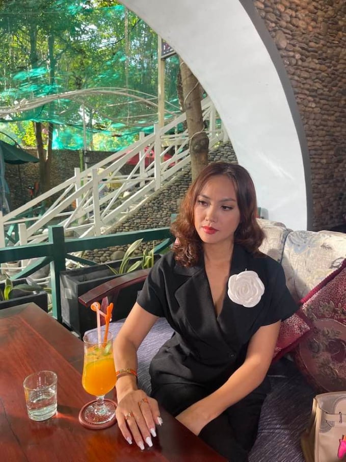 2-nhu-phuc-112340_895.jpg Diễn viên Như Phúc tuổi 42 trong bộ phim 'Sóng gió hào môn'.