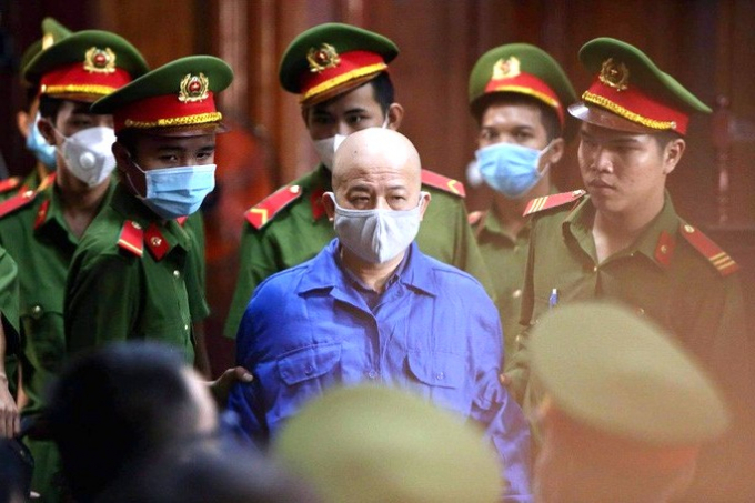 ong-dinh-la-thang-va-nhieu-dong-pham-hau-toa-lan-3-174305_20201214_861.jpg Bị cáo Đinh Ngọc Hệ. Ảnh: Nguyễn Tiến.