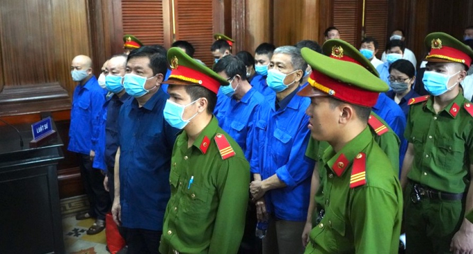 ong-dinh-la-thang-va-nhieu-dong-pham-hau-toa-lan-3-174350_20201214_187.jpg Các bị cáo đã gây thất thoát cho ngân sách nhà nước hơn 725 tỷ đồng. Ảnh: Nguyễn Tiến.