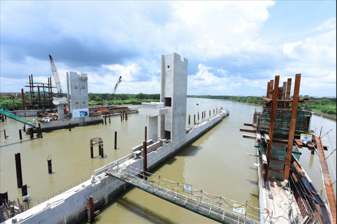 Trước đó, gần 4.000 lít dầu thuỷ lực cũng bị kẻ gian rút trộm tại các trụ Pin T1, T2 và T3, thiệt hại ước hàng trăm triệu đồng. Ảnh: Tư liệu.