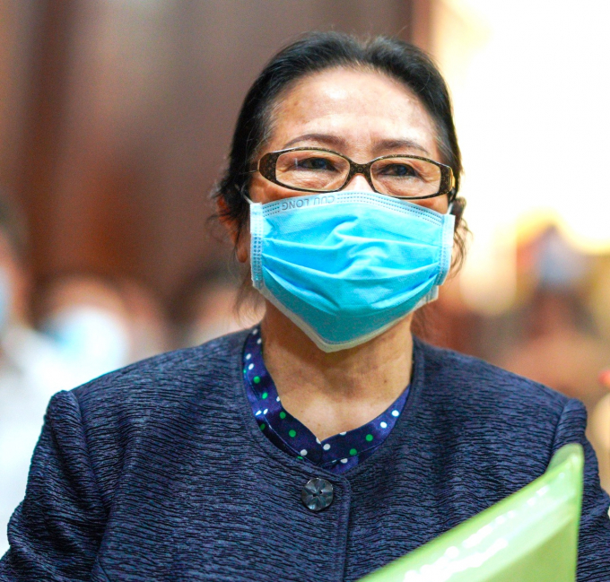 8_zing-205918_231.jpg Trước trình bày của bà Diệp, đại diện Agribank khẳng định tài sản 57 Cao Thắng vẫn thuộc quyền của Agribank do bà Diệp chưa trả hết nợ vay của Agribank nên chưa thể giải chấp. Ảnh: Nguyễn Tiến.