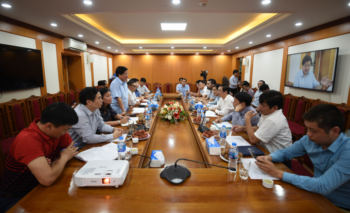 Thứ trưởng Bộ NN-PTNT Lê Quốc Doanh đánh giá cao hiệu quả truyền thông trong lĩnh vực của Báo NNVN. Ảnh: Đinh Tùng.