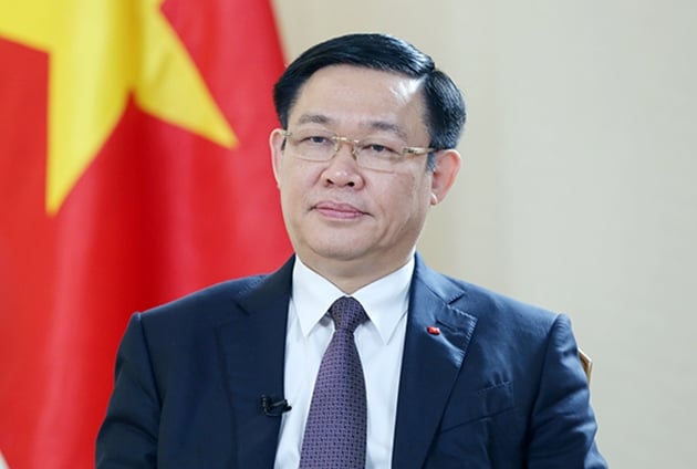vdh-162649_124.jpg Ông Vương Đình Huệ, Bí thư Thành ủy Hà Nội, được đề cử để bầu làm Chủ tịch Quốc hội.