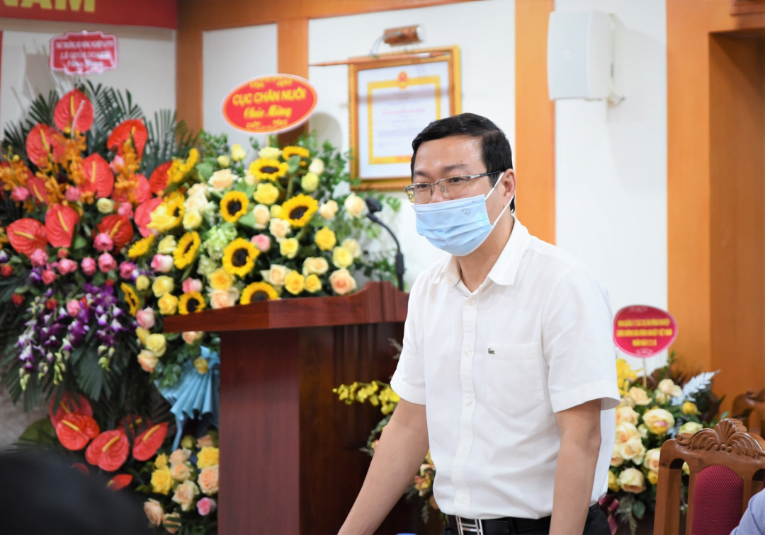 193922227_4219435574781513_7553946755037411840_n-182612_968.jpg Ông Nguyễn Ngọc Thạch - Tổng Biên tập Báo Nông nghiệp Việt Nam cảm ơn lãnh đạo Bộ NN-PTNT đã quan tâm chỉ đạo, tạo điều kiện để báo phát triển. Ảnh: Tùng Đinh.
