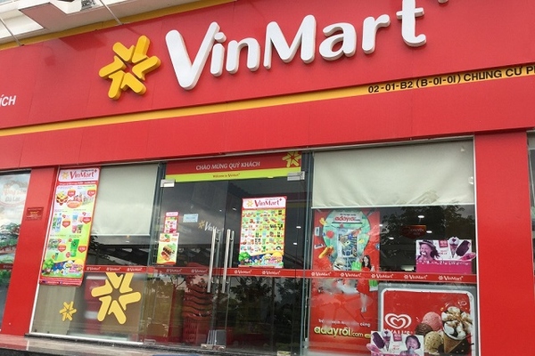 vinmart-la-gi-5-141901_720.jpg VinCommerce đã nhiều lần kiến nghị cơ quan chức năng ưu tiên tiêm vacxin Covid-19 cho lực lượng tuyến đầu bán hàng trong chuỗi siêu thị, điểm bán hàng của doanh nghiệp.