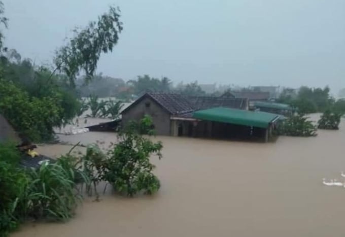Lũ ngập 1 số địa phương ở huyện Quảng Trạch. Ảnh: CTV.