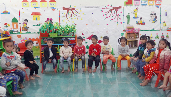 3-090516_942.jpeg Học sinh mầm non tại bản được chăm lo giáo dục và dinh dưỡng, sức khỏe. Ảnh: T.P.