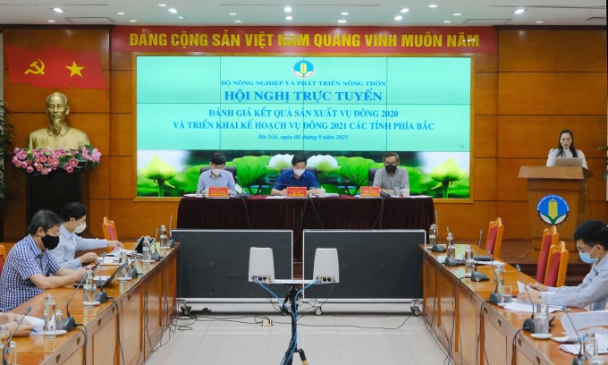 Hội nghị triển khai sản xuất vụ đông 2021 tại đầu cầu Bộ NN-PTNT. Ảnh: Bá Thắng.