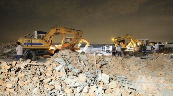 1-234051_162.jpeg Tại hiện trường đống đổ nát sau sự cố sập tường công trình: Ảnh: MT