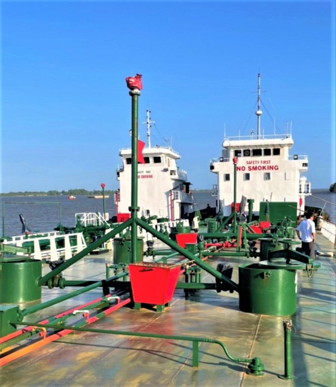 z2364287942117_a1cc82f5d82c86ff163edbbee256141f-175042_235.jpg Hai tàu biển tải trọng 1.500 tấn bị bắt giữ. Ảnh: Công an Đồng Nai cung cấp.