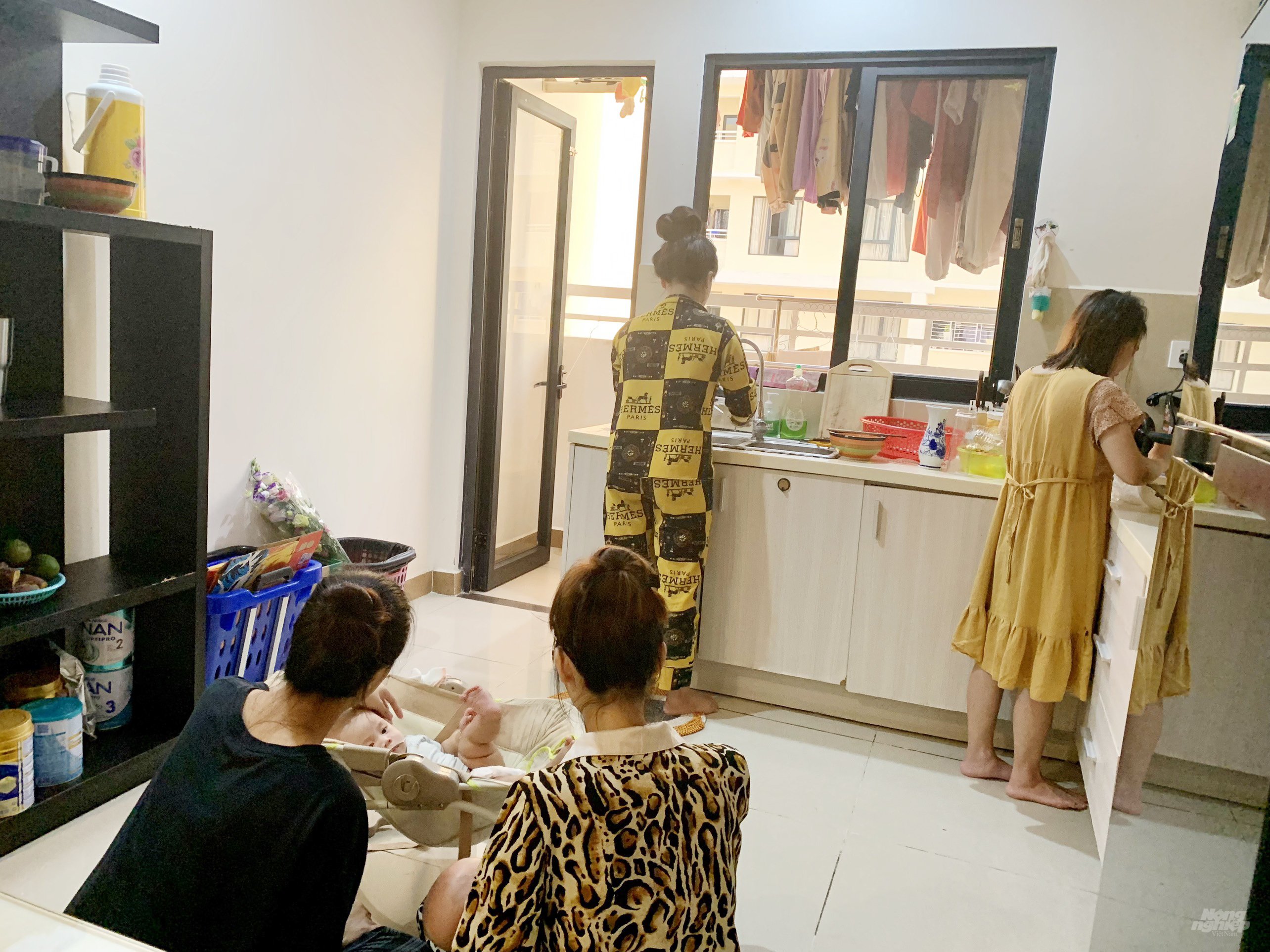 z3098766831625_bfc725467a5b3f12b14db1741d6e9aa6-144850_870.jpg Những mẹ bầu đơn thân sinh hoạt trong mái ấm Candy Home. Ảnh: Minh Sáng.