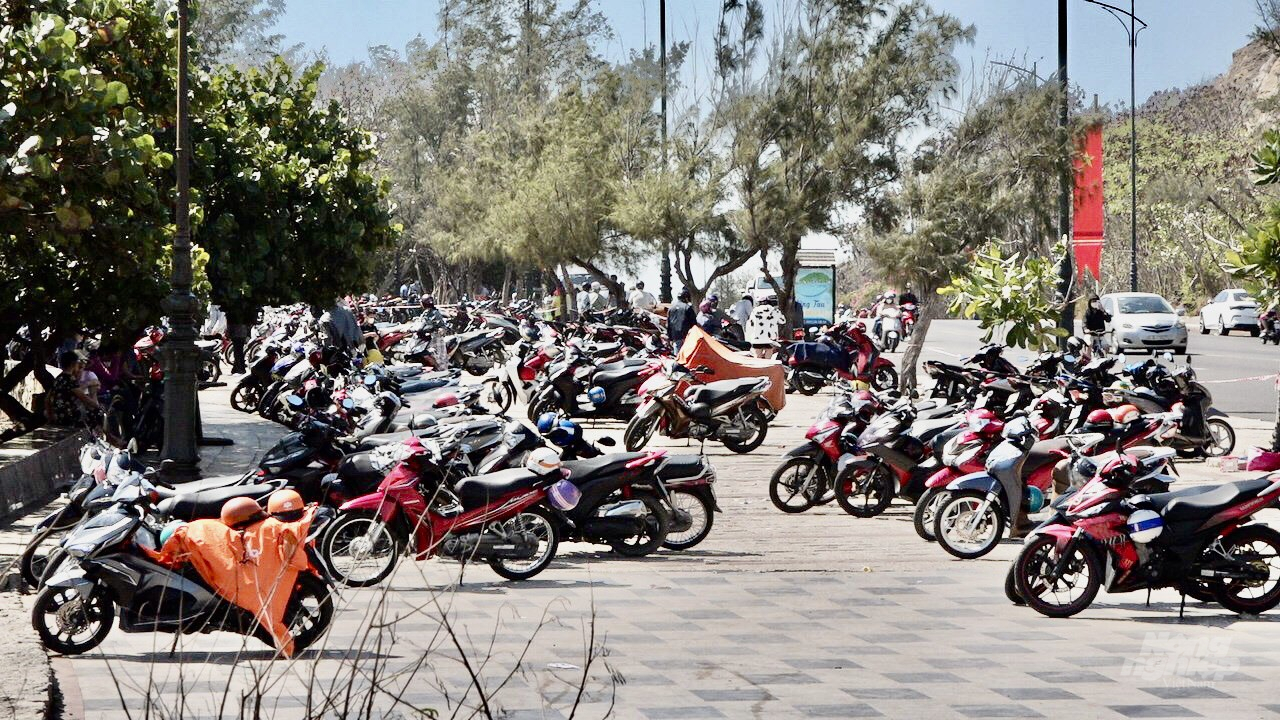 z3157317586395_64af51785f4b76e1c7d1c0a403cafd88-073954_695.jpg Dự kiến trong những ngày tới, lượng khách tới Vũng Tàu sẽ tiếp tục tăng cao. Ảnh: Minh Sáng.