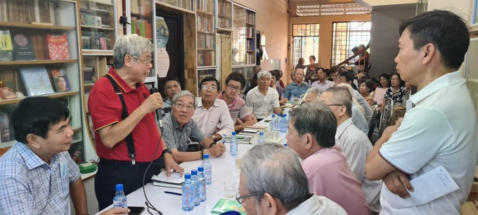 img-7828-110018_182.jpg Tọa đàm về cuộc đời và sự nghiệp của luật sư Vũ Trọng Khánh. Ảnh: Phạm Cường.