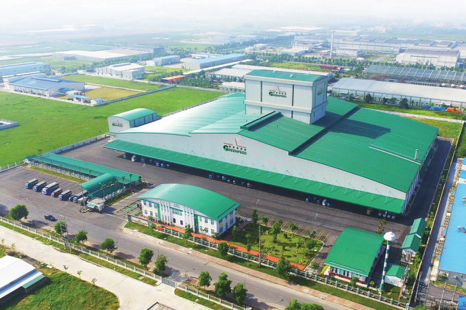 GREENFEED currently owns ten modern animal feed factories.