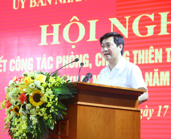 imgs0776-163615_599.jpg Ông Nguyễn Tường Văn, Chủ tịch UBND tỉnh Quảng Ninh đề nghị ngành nông nghiệp đưa ra các giải pháp tối ưu, giúp người dân bảo vệ tốt diện tích sản xuất nông nghiệp, nhất là khu vực khai thác, nuôi trồng thủy sản. Ảnh: Anh Thắng.