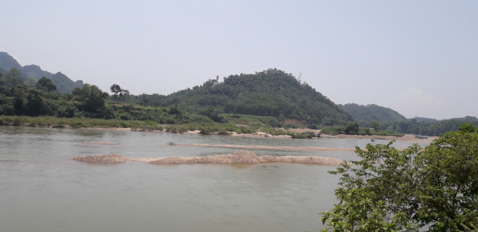 z2099411116916_bfb95acd5362ff80d67c4f2f0c6979e6-215656_414.jpg Một đoạn sông Lô chảy qua địa phận tỉnh Tuyên Quang. Ảnh: Đào Thanh.