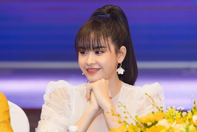ktgd-chuyen-nguoi-noi-tieng-153927_20200618_151.jpg Trương Quỳnh Anh đẹp xinh trong buổi ra mắt phim Đường về có nhau.