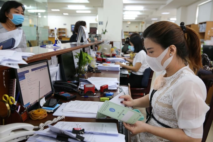 Tổng biên chế công chức năm 2021 giảm so với năm 2020 là 3.867 người (Ảnh minh họa).