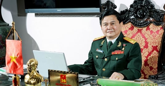 tinh-cha-tinh-me-trong-tho-nguyen-dang-giap-201950_20201030_192.jpg Đại tá - nhà thơ Nguyễn Đăng Giáp.