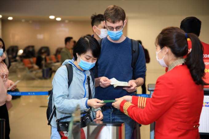 phuc-vu-1-162805_862.jpg Vietjet luôn chủ động trong tất cả các kế hoạch phòng chống dịch bệnh, đạt chứng chỉ 7 sao.