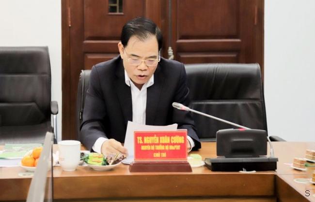 TS. Nguyễn Xuân Cường phát biểu đề dẫn Hội thảo. Ảnh: HVNN.